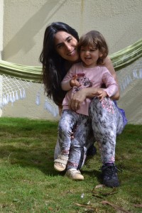 Combinei a calça da Manu com outra blusa e ficou fofo